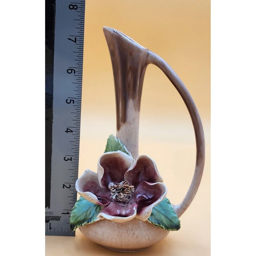 Vintage VEE JACKSON Pottery 7 1/2